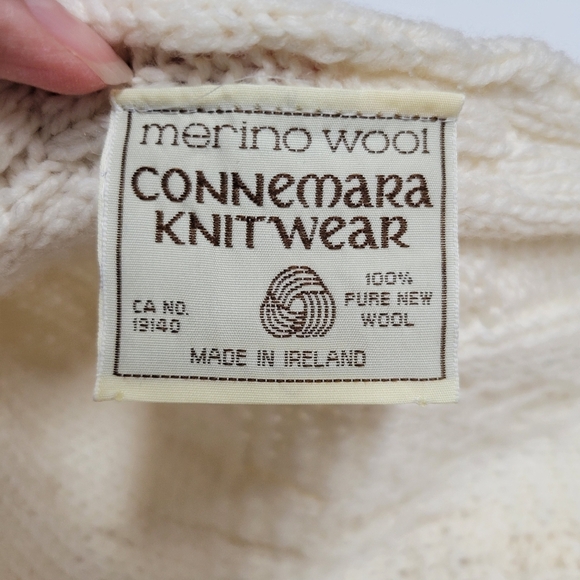 CONEMARA KNITWEAR MERINO WOOL Shawl . - Picture 7 of 9